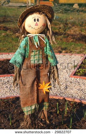 Cute Scarecrow Face image.shutterstock.com Scarecrow Cute, Scarecrow Decorations, Cute Scarecrow, Make A Scarecrow, Scarecrows For Garden, Scarecrow Doll, Scarecrow Face, Scarecrow Crafts, Halloween Scarecrow