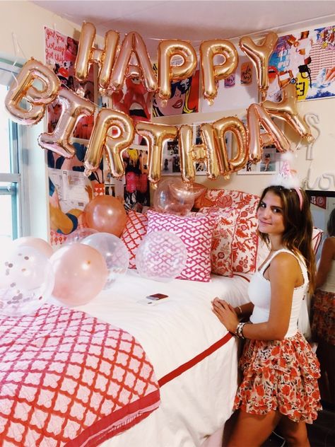 Lila Party, Preppy Party, Birthday Goals, Cute Birthday Pictures, Cute Birthday Ideas, Birthday Party For Teens, 13th Birthday Parties, Dorm Room Inspiration, Birthday Planning