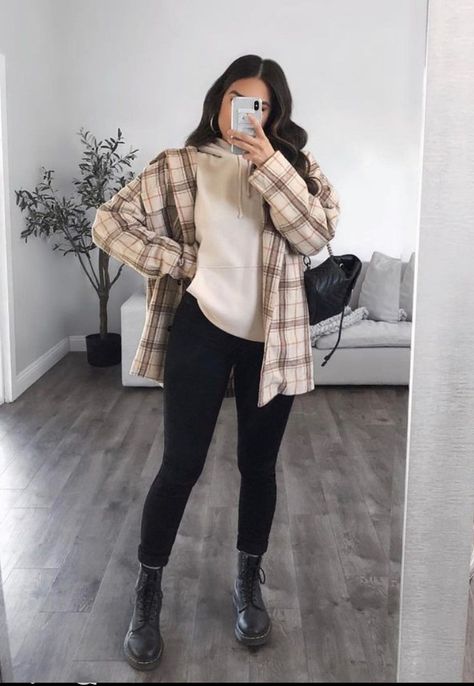 Fall Combat Boots Outfit, Shacket With Hoodie, Chunky Black Boot Outfits, Chunky Boots Outfit, Shacket Outfit Women, Combat Boot Outfits, Beige Hoodie, Shacket Outfit, Jeans And Hoodie