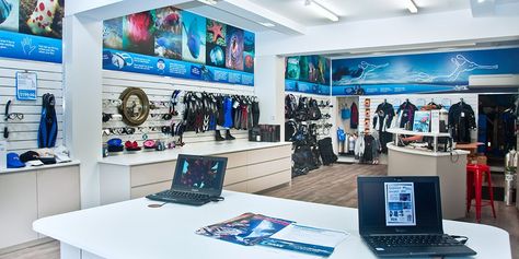 Scuba Shop, Dive Shop, Experience Center, Diving Center, Scuba Dive, Store Interior, Shop Interior Design, Shop Interior, Shop Ideas