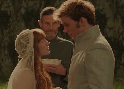 mockingjay part 2 Finnick Odair Wedding, Finnick Annie, Annie And Finnick, Hunger Games Wedding, Annie Cresta, Gale Hunger Games, Finnick And Annie, Hunger Games Prequel, Hunger Games Finnick