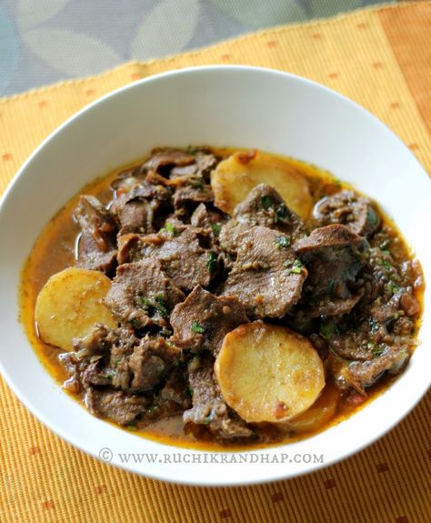 Ruchik Randhap (Delicious Cooking): Tongue Curry - When The Hubby Cooks! Gluten Free Curry Recipes, Offal Recipes, Curry Recipes Easy, Vegan Curry Recipes, Beef Tongue, Goan Recipes, Mutton Recipes, Curry Recipes Indian, Vegetarian Curry