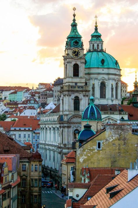 13 Must Have Experiences in Prague Charles Bridge Prague, Things To Do In Prague, Prague Old Town, St Nicholas Church, Prague City, Charles Bridge, Urban Sketch, Architecture Design Sketch, Prague Castle