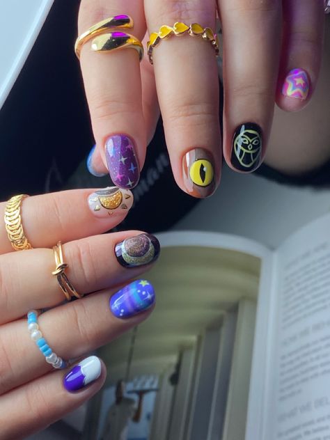 Owl House Nail Art, The Owl House Nail Art, The Owl House Nails Ideas, The Owl House Jewelry, The Owl House Outfit Ideas, The Owl House Nails, Owl House Nails, Owl House Diy, Fnaf Nails