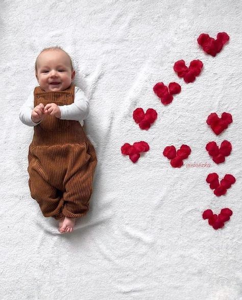 .... Valentines Baby Photoshoot, Monthly Baby Photography, Baby Photography Poses, Baby Milestones Pictures, Valentines Baby, Monthly Baby Pictures, Monthly Baby Photos, Baby Photoshoot Boy, Newborn Baby Photoshoot