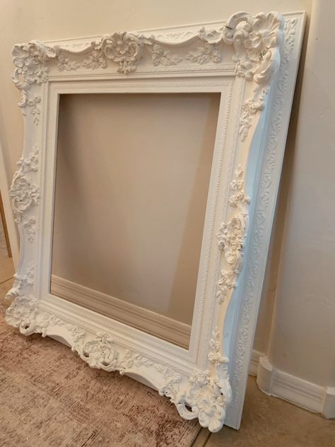 Diy Baroque Frame, Diy Ornate Frame, Diy Gold Frame, Antique Mirror Frame, Repurposed Projects, Decorate Ideas, Ornate Frames, Vintage Porch, Vintage Home Accessories