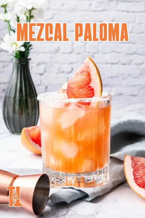 This simple and smoky take on the tasty cocktail will make mezcal your new best friend. Martini Recipes Easy, Cocktail Corner, Easy Sangria Recipes, Paloma Recipe, Mexican Cocktails, Paloma Cocktail, Mezcal Cocktails, Grapefruit Soda, Quick Breakfast Recipes