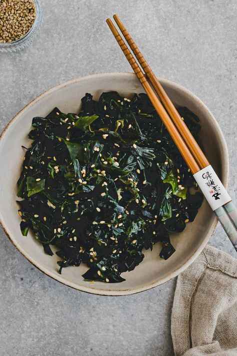 Japanese Wakame Salad, Wakame Seaweed Salad, Wakame Salad Recipe, Wakame Recipe, Seaweed Salad Recipe, Wednesday Recipes, Salad Japanese, Wakame Salad, Quick Quiche