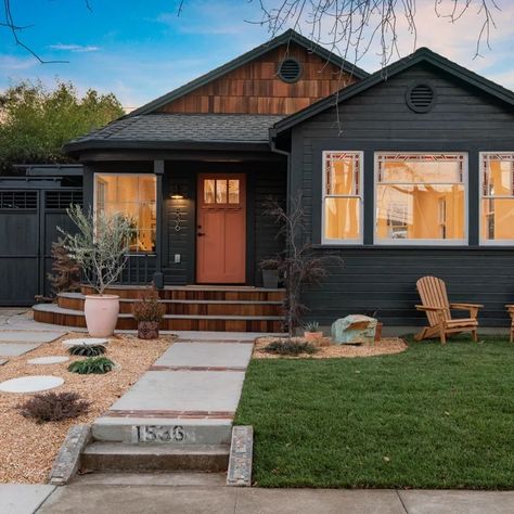 Our Work - Craftsman - Exterior - Portland - by Green Touch Architecture & Planning | Houzz Small Bungalow Exterior, Gable Roof Design, Small Craftsman, Small Bungalow, Exterior Home Design, Dark Paint, Bungalow Exterior, Craftsman Exterior, Bungalow Homes