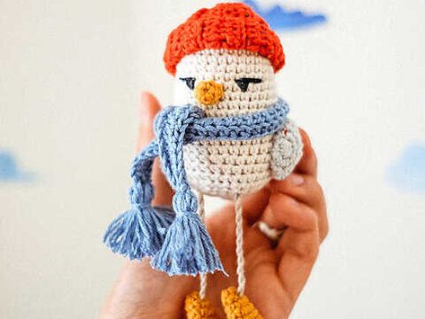 Crochet Birds, Crochet Keychain Pattern, Crochet Keychain, Bird Patterns, Amigurumi Free Pattern, Knitted Toys, Crochet Patterns Amigurumi, Double Crochet, Crochet Tutorial