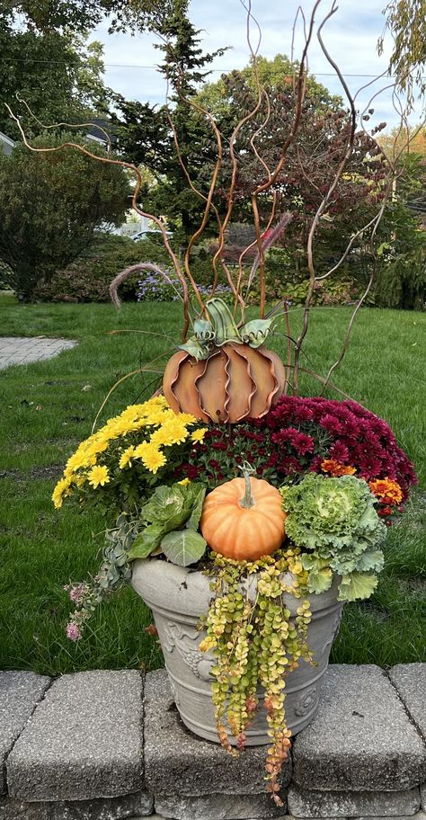 Fall Pots Outdoor Planters With Pumpkins, Fall Porch Ideas With Mums, Fall Flower Pots Front Porches, Fall Planters Front Porches, Autumn Planters, Fall Planter Ideas, Fall Flower Pots, Fall Container Plants, Fall Pots