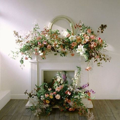 Beautiful mantlepiece floral installation with fresh Spring colours #wedding #weddingideas #weddingflowers #bride #weddinginspiration Mantel Floral Arrangements, Wedding Fireplace, Ceremony Florals, Venue Inspiration, Floral Installation, Spring Colours, Park House, Unique Wedding Flowers, Flower Installation