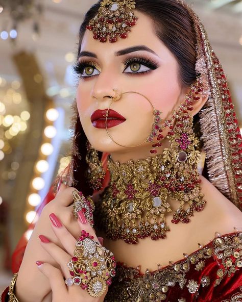 Kashees Bridal Makeup, Kashee Bridal, Bridal Makeup Images, Makeup Images, Indian Bridal Photos, Indian Brides, Kids Games, Arab Women, Angel Pictures