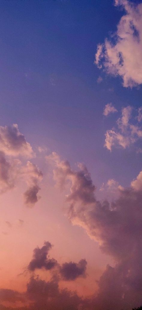 Wallpaper Iphone Sky, Light Dark Aesthetic, Sky Moodboard, Aesthetic Sky Wallpaper, Aesthetic Sunset Wallpaper, Clouds Evening, A Cute Wallpaper, Lightning Sky, Wallpaper Clouds