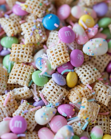 Bunny Bait Recipe, Easter Bunny Bait, Easter M&ms, Bunny Bait, Rice Chex, Chex Cereal, Fresh Fruit Salad, Dairy Free Alternatives, Melting White Chocolate