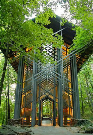 More than 6,000 square feet of glass was used to create Thorncrown Chapel in the Ozark Mountains near Eureka Springs. Designed by architect E. Fay Jones, the chapel was the inspiration of a retired schoolteacher who wanted to create a place for visitors to the region to worship. The result, which stands 48 feet tall in a peaceful grove along a wooded path, has won multiple design awards and has brought 5 million visitors to the Ozarks since it was completed in 1980. Pavilion Reception, Cabin Resort, Thorncrown Chapel, Chapel In The Woods, Architecture Cool, Eureka Springs Arkansas, Ozark Mountains, Eureka Springs, White River