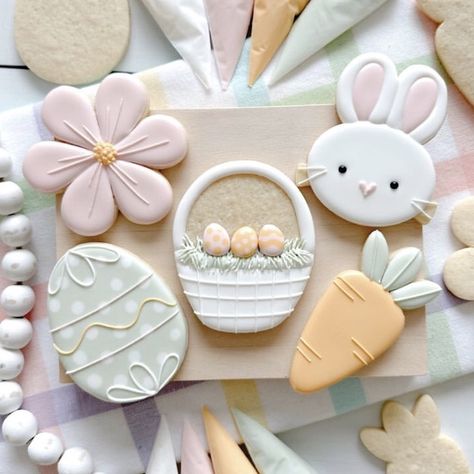 Easter Cookie House, Easter Drop Cookies, Cookies Easter Decorated, Easter Egg Sugar Cookies Royal Icing, Easter Iced Sugar Cookies, Easter Cookies Decorated Ideas, Easter Cutout Cookies, Easter Cookie Decorating Ideas, Spring Cookies Decorated