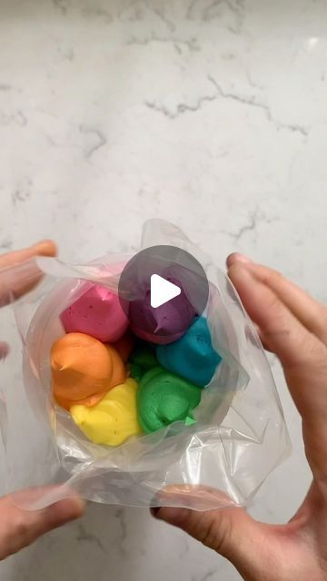 SOPHIE COATES on Instagram: "More rainbows! My favorite way to fill a piping bag for  rainbow buttercream 🌈 • • • • • • • #rainbow #buttercream #howto #rainbowbuttercream #cake" Buttercream Rainbow, Rainbow Icing, Rainbow Buttercream, Piping Bag, Piping Icing, Rainbow Cake, Butter Cream, Piping, Pastry