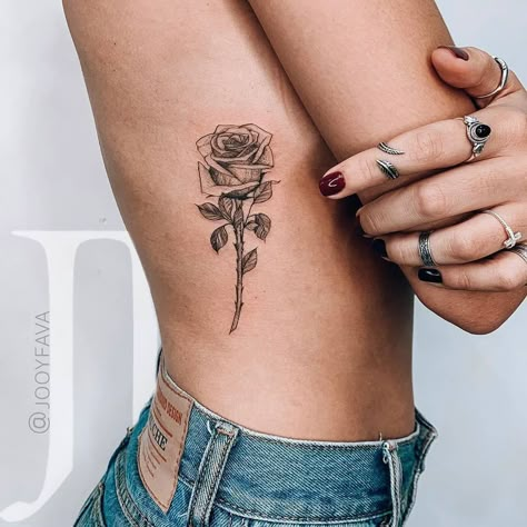 Rose Rib Tattoos, Single Rose Tattoos, Rib Tattoos For Women, Rose Tattoos For Women, Small Girl Tattoos, Rib Tattoo, Tattoo Life, Pattern Tattoo, Flower Tattoo Designs