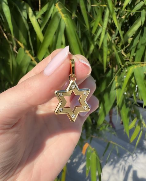 This Star of David six pointed star pendant is available in two sizes - 25 mm and 35 mm. Crafted in your choice of solid two-tone gold. Signature screws on the pendant's face instantly identify this pendant as a Rockford Collection masterpiece. Barrel fits chains up to 3 mm. This star pendant can be customized with a personal engraving on the back. Six Pointed Star, Star Of David Pendant, Yellow Gold Chain, Star Of David, Star Pendant, Gold Chain, Yellow White, Two Tone, Barrel