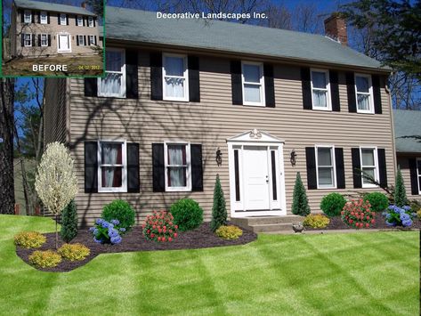 12 Garden Landscaping Ideas for a Stunning Visual Impact Colonial House Landscaping, Colonial Home Landscaping, Colonial Landscaping, Front Of Home, Colonial House Exteriors, Front Garden Design, House Landscaping, Front Landscaping, Landscape Design Plans