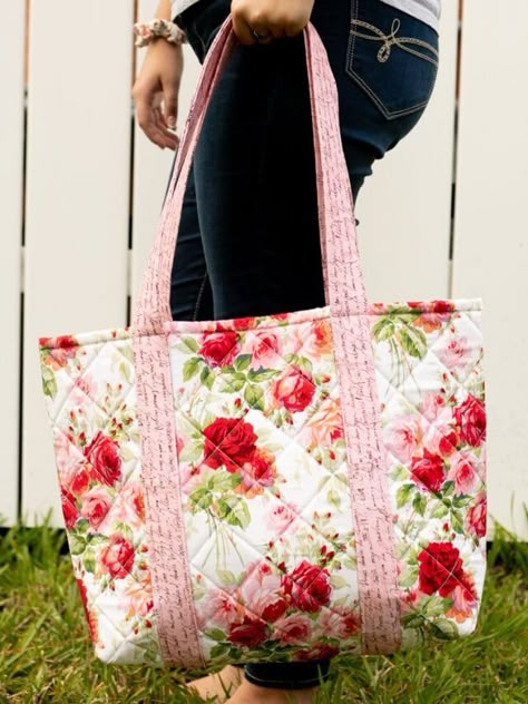 Large Tote Bag Pattern, Quilted Tote Bags Patterns, Diy Beach Bag, Easy Bag, Tote Bag Pattern Free, Big Tote Bags, Tote Bag Tutorial, Bag Pattern Free, Diy Bags Patterns