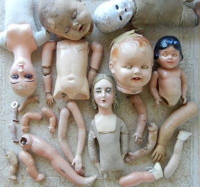 Doll Parts Aesthetic, Dolls Aesthetic, Creepy Toys, Very Sleepy, Broken Doll, Natural Colours, Old Dolls, Creepy Dolls, Doll Maker