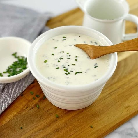 Sour Cream Burger Sauce, Sour Cream Sauce Recipe, Seasoned Sour Cream, Mustard Cream Sauce, Make Sour Cream, Homemade Sour Cream, Cooking Herbs, Garlic Cream Sauce, Sour Cream Sauce