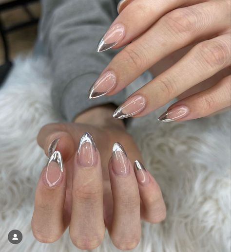 Chrome Summer Nails, Chrome Manicure, Blue Chrome Nails, White Chrome Nails, Nye Nails, Blue Chrome, Chrome Nails Designs, Almond Acrylic Nails, Nails Only