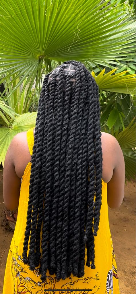 Waist Length Marley Twists, African Braids Hairstyles 2024, Marley Twist Hairstyles, Quick Curly Hairstyles, Latest Hair Braids, Marley Twist, Short Box Braids Hairstyles, Tapered Natural Hair, Pretty Braids