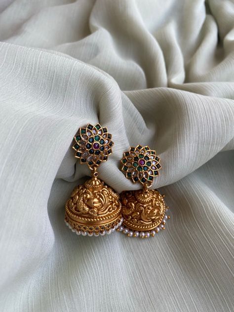 TEMPLE JEWELLERY – Page 9 – Daivik.in Kemp Jhumkas, Earrings With Stones, Traditional Outfit, Green Beaded Necklace, Multicolor Earrings, Beautiful Photoshoot, Stone Bangle, Jewelry Fashion Trends, Temple Jewellery