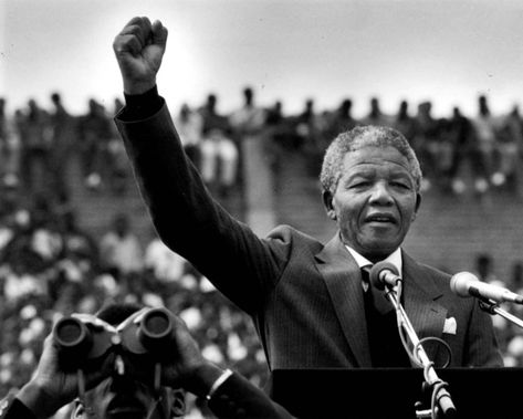 Nelson Mandela Pictures, Nelson Mandela Biography, Nelson Mandela Day, Mandela Effect, Black Presidents, Nelson Mandela, International Day, Great Leaders, Martin Luther King