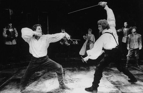 Hamlet Play, Hamlet Theatre, Laertes Hamlet, Chris Sarandon, New York Theater, Shakespeare Theatre, Mystery Dinner Party, Theatre Scene, Theatre Actor