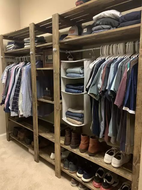 Closet Organizers Diy, Diy Wood Closet, Customized Closet, Pallet Closet, Rustic Closet, Wood Closet Organizers, Custom Closet Organization, Gear Room, Home Improvement Diy