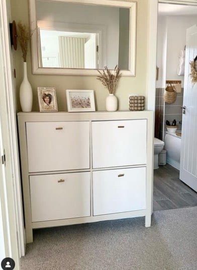 Best Ikea Entryway Ideas You Can’t Miss – best 4 crafts.com Ikea Entryway Ideas, Amazing Ikea Hacks, Ikea Rast Hack, Ikea Entryway, Furniture Overlays, Entrance Hall Decor, Kids Rooms Shared, Taupe Walls, Ikea Ivar