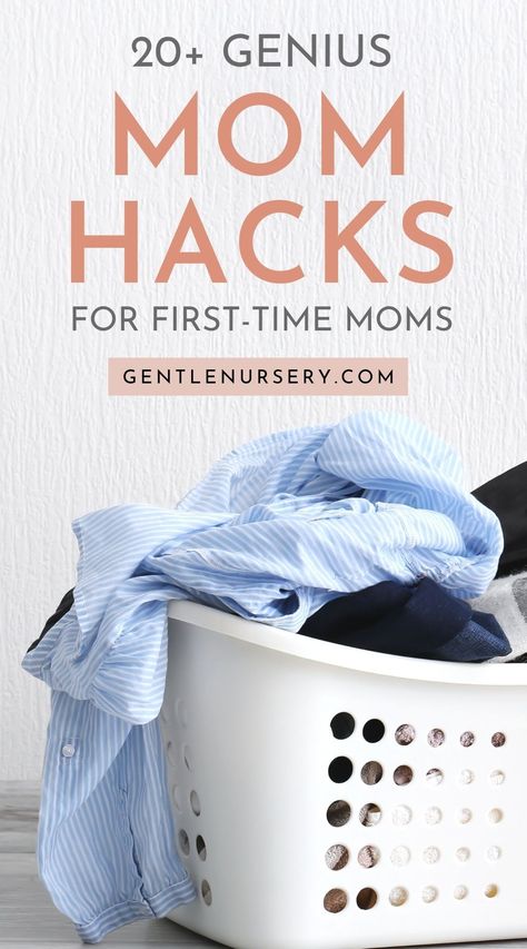 The first few months of your baby's life can be overwhelming. Hitting all the right milestones on time and having a happy, healthy baby is everybody's wish, but babies are known for throwing curveballs every now and then... Here are some of the best mom hacks I know - the little things that can make life as a mom easier the first year and beyond... | Mom Hacks, best mom hacks, mom hacks for first time moms, mom hacks baby, first time mom hacks, mom hacks baby infants Newborn Development, Tummy Time Newborn, Mom Hacks Baby, Tips For New Moms, Baby Parenting, Motherhood Tips, Newborn Baby Care, Postpartum Doula, Mommy Tips