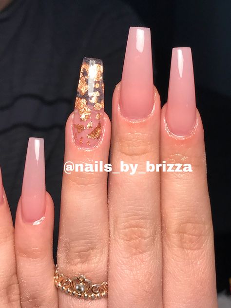 Coffin Nude Nails, Nude Nails With Gold, Nails With Gold Flakes, Nails With Gold, Summer Acrylic Nails, Pink Acrylic Nails, Neutral Nails, Perfect Pink, Coffin Nails Designs