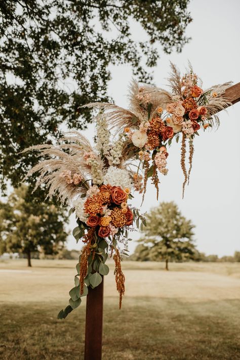 Fall Outdoor Wedding Alter, Terracotta Arbor Florals, Fall Arbor Flowers, Arbor Flower Arrangements, Fall Wedding Arbor Ideas, Fall Cowboy Wedding, Fall Arbor Wedding, Fall Arch Decor, Fall Wedding Altar