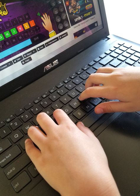 Help your child learn important keyboarding skills with these online typing games for kids. KidzType offers free typing games that kids will love--and they will learn touch typing while they play! #homeschool #ihsnet #typinggames #keyboarding #onlinelearning Touch Typing Learning, Learn To Play Keyboard For Beginners, Keyboard Covers To Teach Typing, Keyboard Practice Typing Games, Touch Typing, Homeschool Budget, Author Photos, Slime Kids, Computer Games For Kids