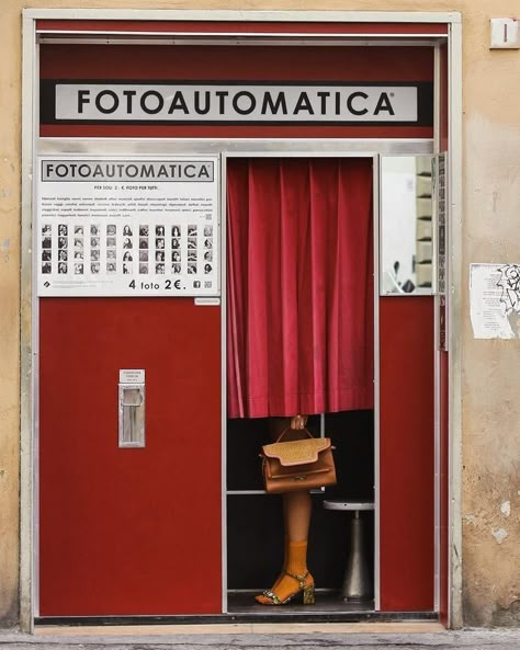 Accidental Wes Anderson, Wes Anderson Aesthetic, Wes Anderson Style, Photo Booth Design, Photographie Portrait Inspiration, Aesthetic Picture, Wes Anderson, On The Road Again, Instagram Editing