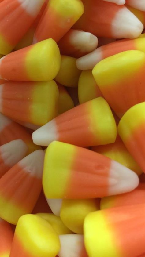 Corn Photo, Candy Photography, Candy Pictures, Dulces Halloween, Charlie Brown Halloween, Nature Craft, Spooky Food, Heart Iphone Wallpaper, Kinds Of Desserts