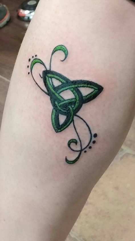 Celtic Lower Back Tattoo, Celtic Ankle Tattoo, Celtic Music Tattoo, Friendship Knot Tattoo, Celtic Tattoos Women, 2023 Tatoos, Small Celtic Tattoos For Women, Celtic Tattoo For Women Irish, Small Celtic Tattoos