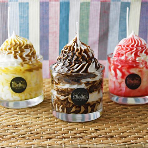 Sundae Ice Cream, Ice Cream Sunday, Dessert Candle, Candy Candle, Candle Factory, Chocolate Candle, Homemade Scented Candles, Soya Mumu, Glass Dessert