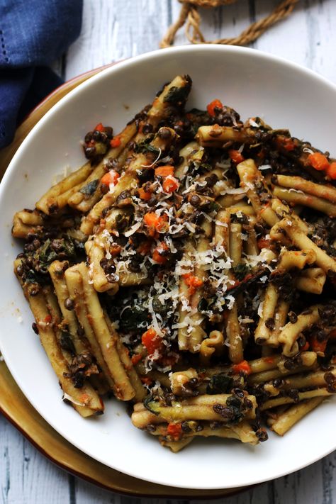 Hearty Pasta with Black Lentil, Carrot, and Chard Ragout | Joanne Eats Well With Others Pizza Meals, Lentils Recipes, Black Lentils, Artichoke Pasta, Lentil Pasta, Healthy Pasta, Garden Food, Happy Buddha, Lentil Recipes