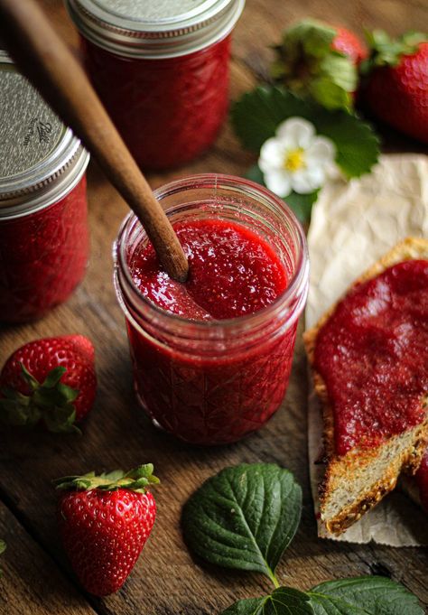 Strawberry Honey Butter, Pickled Corn, Love Herbs, Strawberry Honey, Canning Kitchen, Strawberry Butter, Home Canning Recipes, Homemade Condiments, Mason Jar Meals