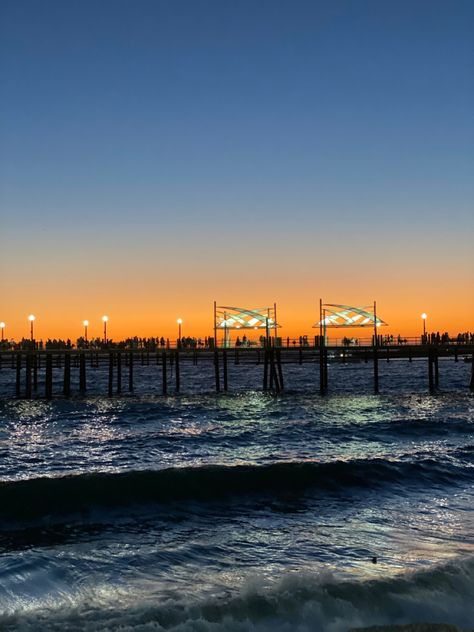 #redondobeach #redondobeachpier #pier #beach #waves #sunset #california #westcoast Beach Waves Sunset, Redondo Beach Pier, Sunset California, Waves Sunset, Redondo Beach, Beach Waves, Beach Life, California, Quick Saves