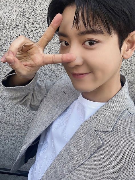 – #chanyeol #parkchanyeol #selca #exo Exo L, Chanyeol, Exo, On Twitter, Twitter