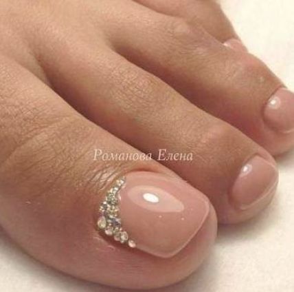 Wedding Nails Toes Pedicures Sparkle 40+ Ideas Nails Yellow, Summer Toe Nails, Nail Art Wedding, Bride Nails, Toe Nail Designs, Pedicure Nail Art, Toe Nail Art, Pedicures, Bridal Nails