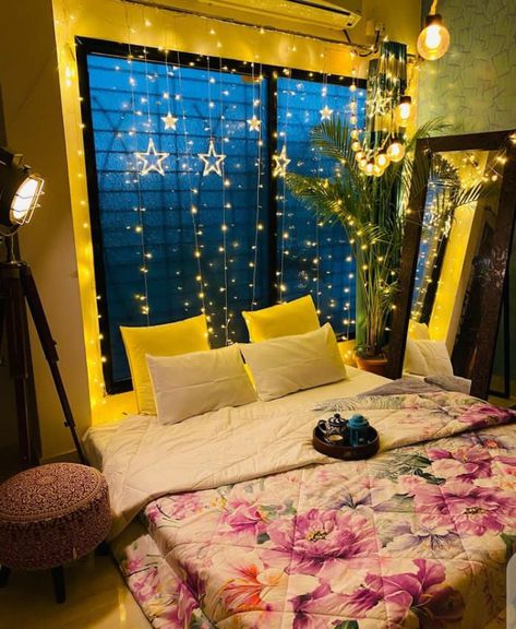 Bed Rooms Ideas Indian, Floor Bed Decor Ideas Indian, Floor Bed Decor Ideas, Hostel Room Ideas, Hostel Room Makeover, Bedroom Ideas Baddie, Hype Beast Bedroom, Indian Bedroom Design, Bissell Carpet Cleaner