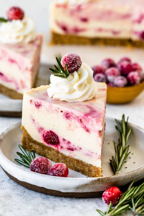 Cranberry Cheesecake Pie, Cheesecake Pies, Cranberry Cheesecake Recipes, Pies And Tacos, Easy Dessert Recipes Christmas, Cranberry Cheesecake, Christmas Cheesecake, Cheesecake Pie, Christmas Desserts Easy